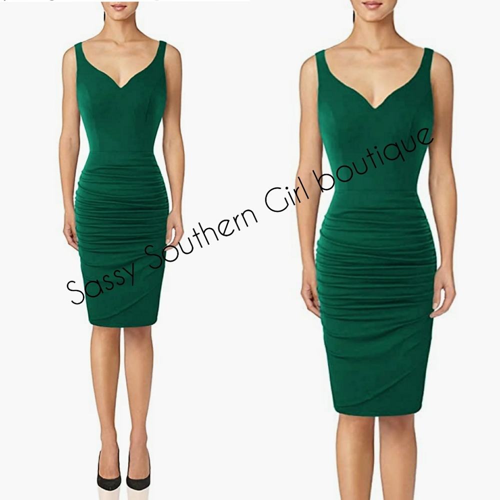 ⭐🆕Dark green ruched bodycon dress